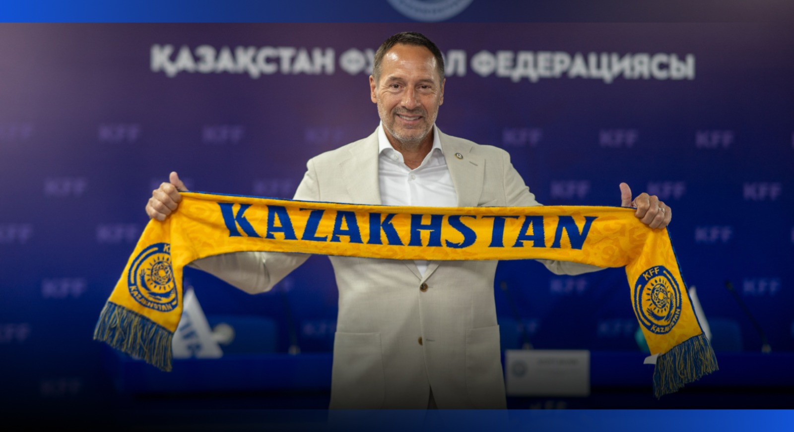Image for Сборную Казахстана по футболу возглавил Джон ван’т Схип